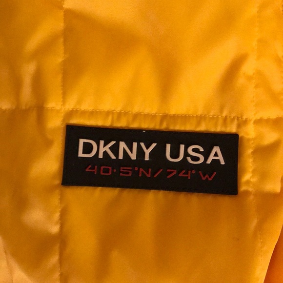 Vintage DKNY quilted yellow jacket - Picture 2 of 6